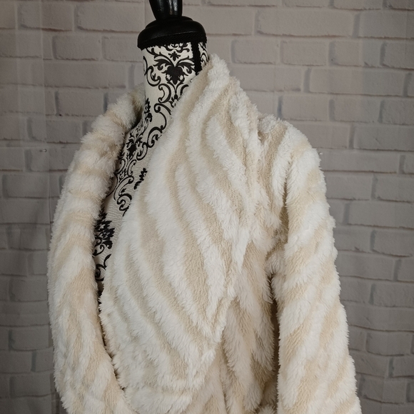 Soft Surroundings women's tie front belted robe faux fur size large pockets b7 - Picture 8 of 11